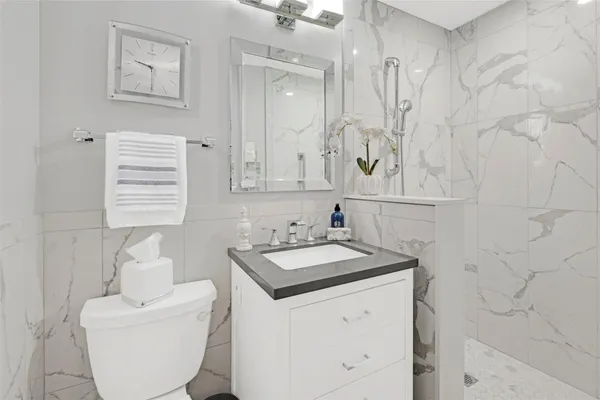 $599,000 | 162-21 Powells Cove Boulevard, Unit 3D | Beechhurst