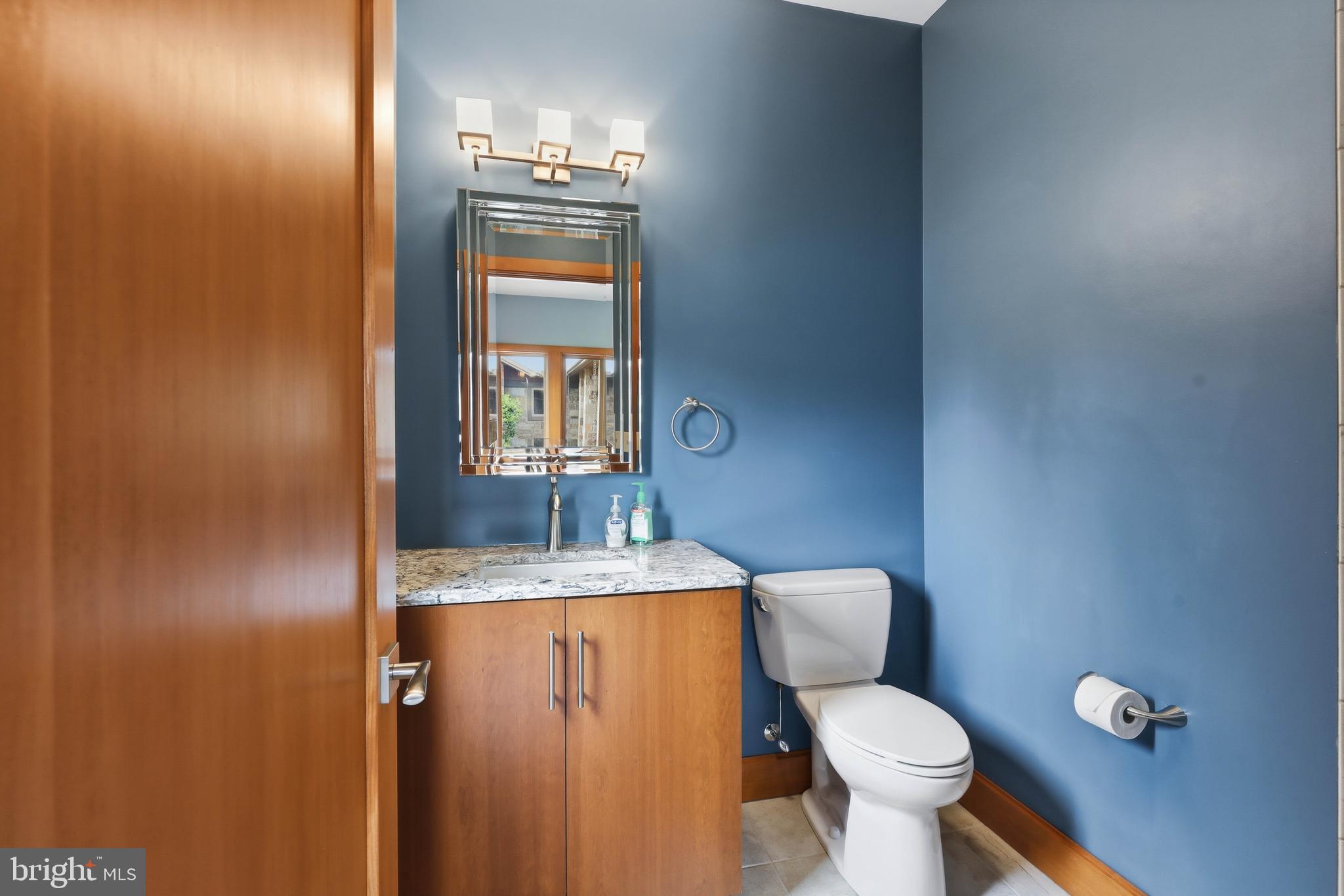 1885 Greenbriar Road York, PA 17404 - Photo 35 of 74 Full bath