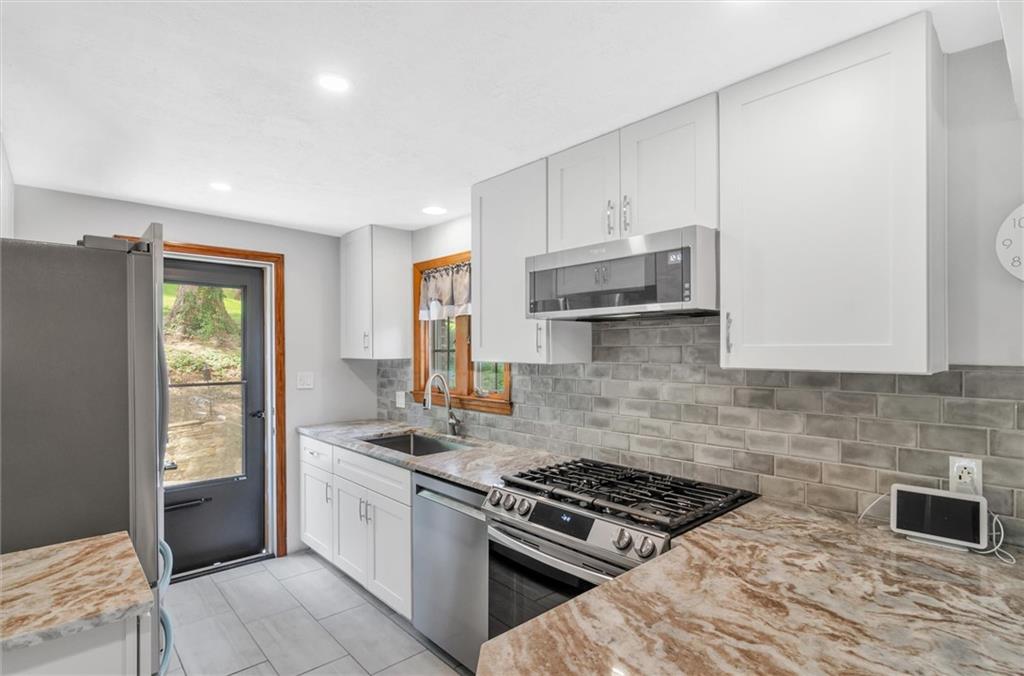 602 Cascade Road Pittsburgh, PA 15221 - Photo 11 of 21 Gallery Image 11