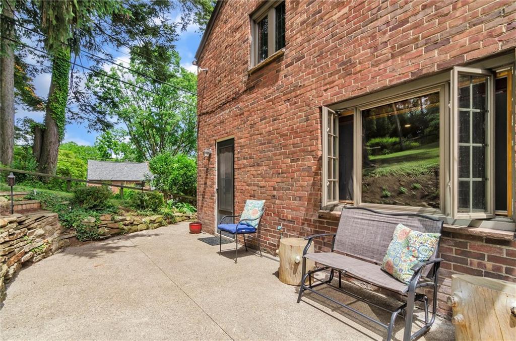 602 Cascade Road Pittsburgh, PA 15221 - Photo 19 of 21 Gallery Image 19
