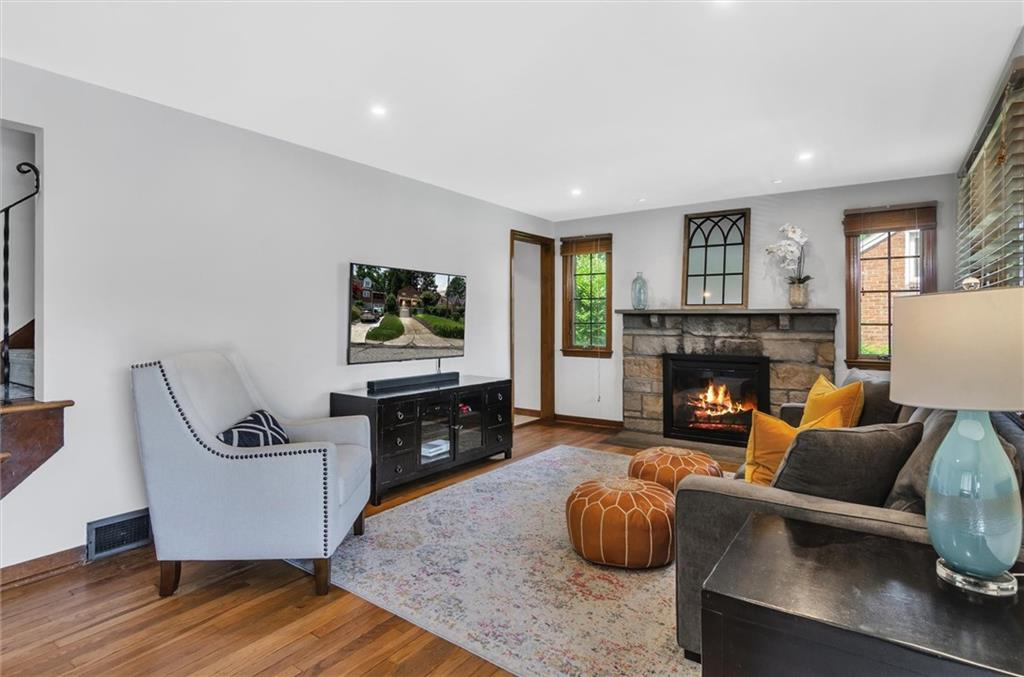 602 Cascade Road Pittsburgh, PA 15221 - Photo 6 of 21 Gallery Image 6