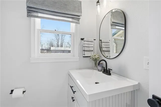 $215,000 | 110 West 6th Street, Knob Noster, MO 65336