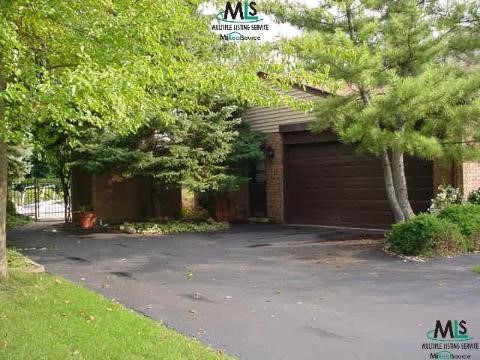 946 Bridgestone Drive Rochester, MI 48309 - Photo 9 of 9 716131-8.JPG