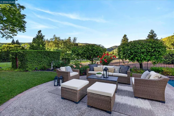 $2,998,000 | 3208 Blackhawk Meadow Drive, Danville, CA 94506