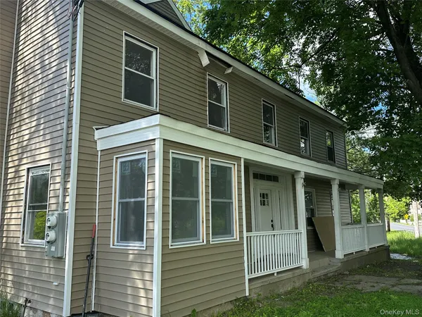 $2,795 | 1445 Burlingham Road, Pine Bush, NY 12566