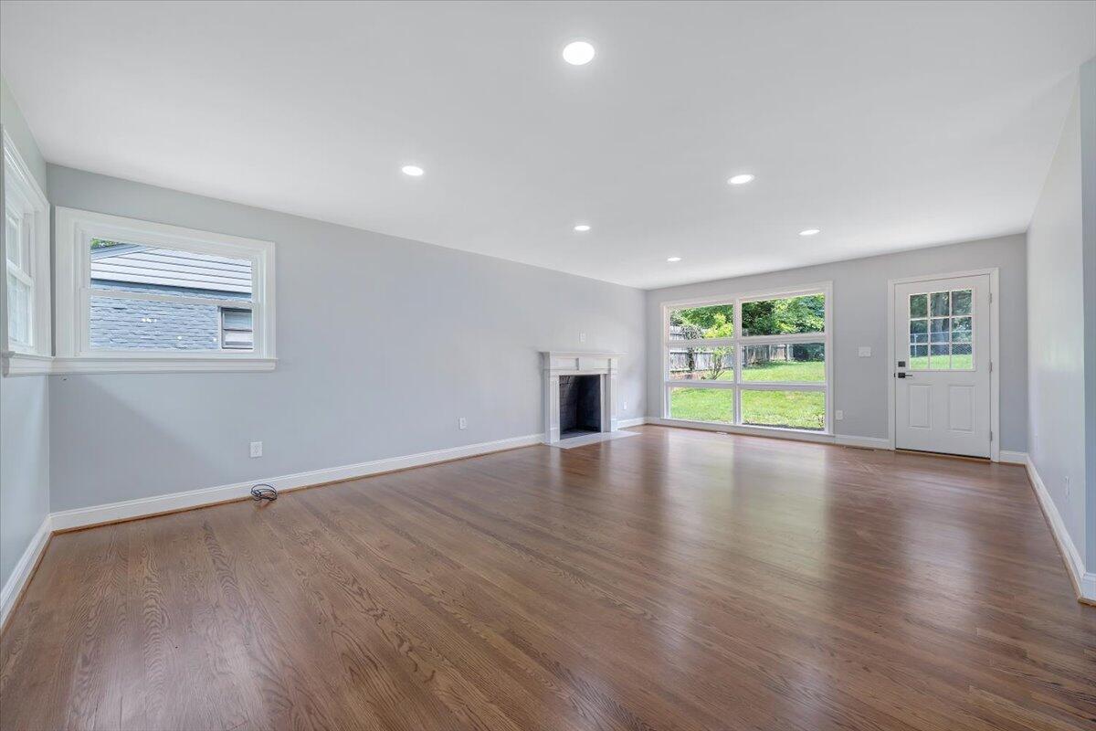 2710 Deerfield Road Southwest Roanoke, VA 24015 - Photo 8 of 49 In lovely SW Roanoke