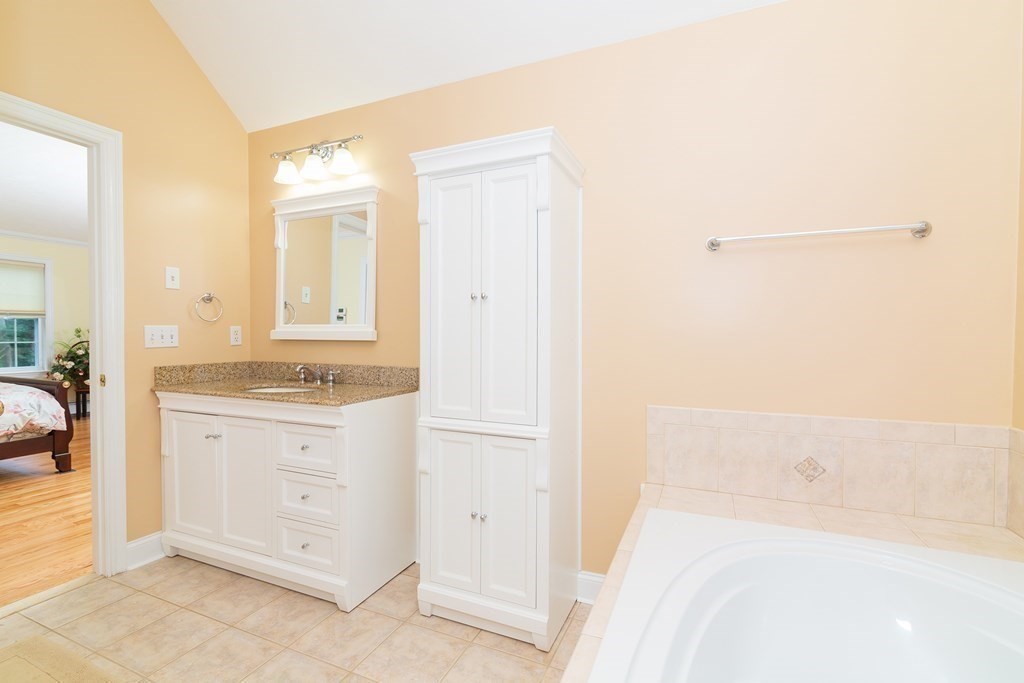 21 Vincent Road Mendon, MA 01756 - Photo 24 of 38 Gallery Image 24