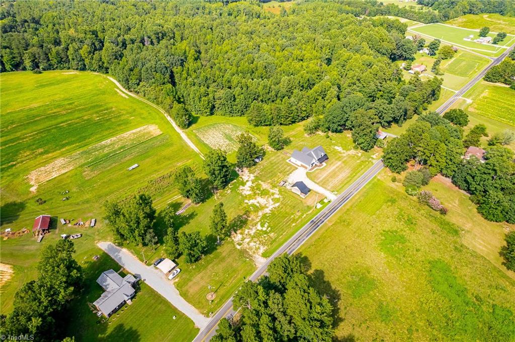 3730 Corbett Road Mebane, NC 27302 - Photo 3 of 9