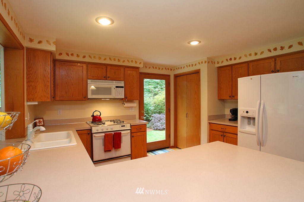 7432 Moon Valley Road Southeast North Bend, WA 98045 - Photo 4 of 15 Gallery Image 4