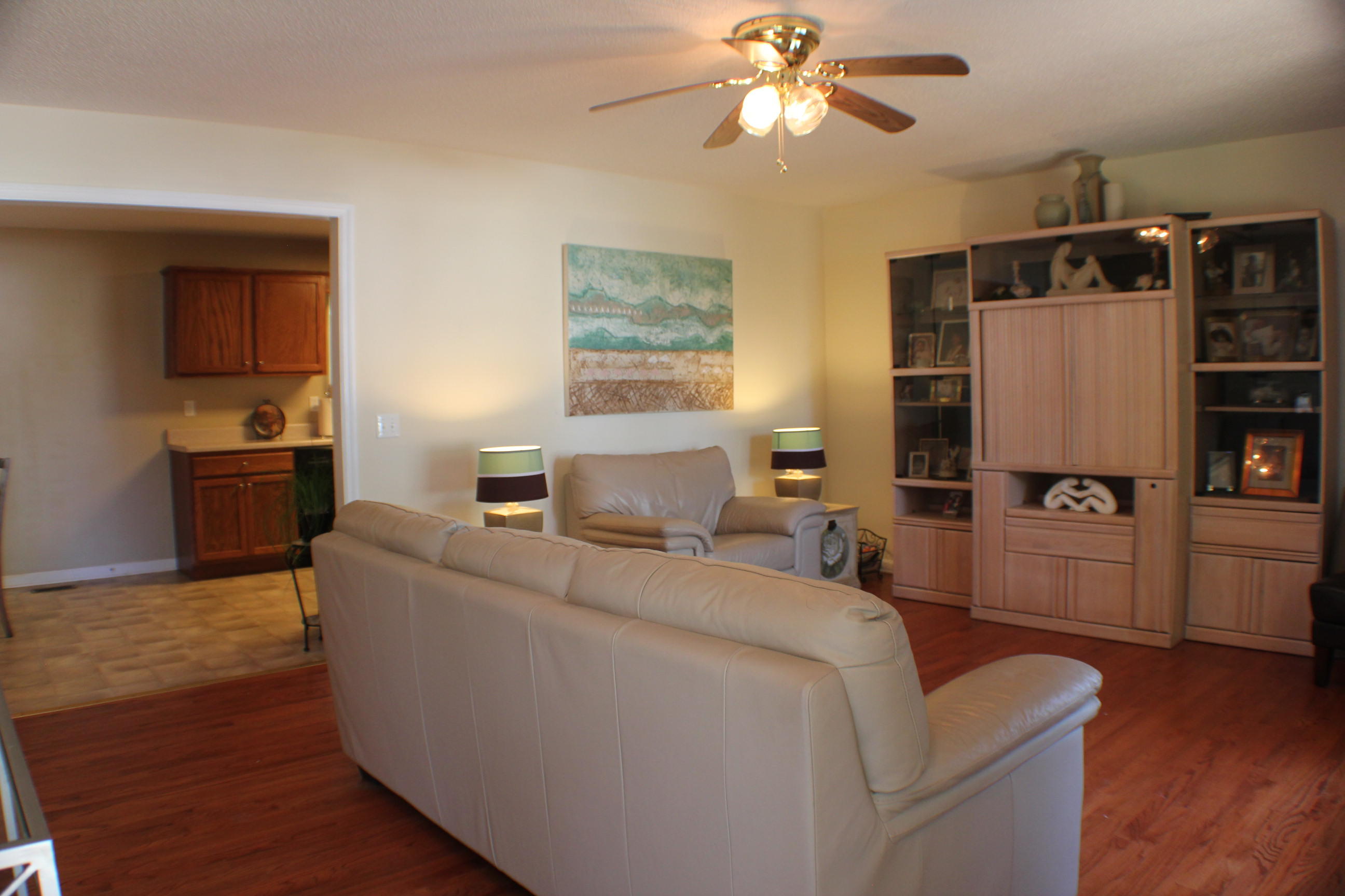1814 Williams Road Hixson, TN 37343 - Photo 7 of 24 Den - Family Room - To Kitchen