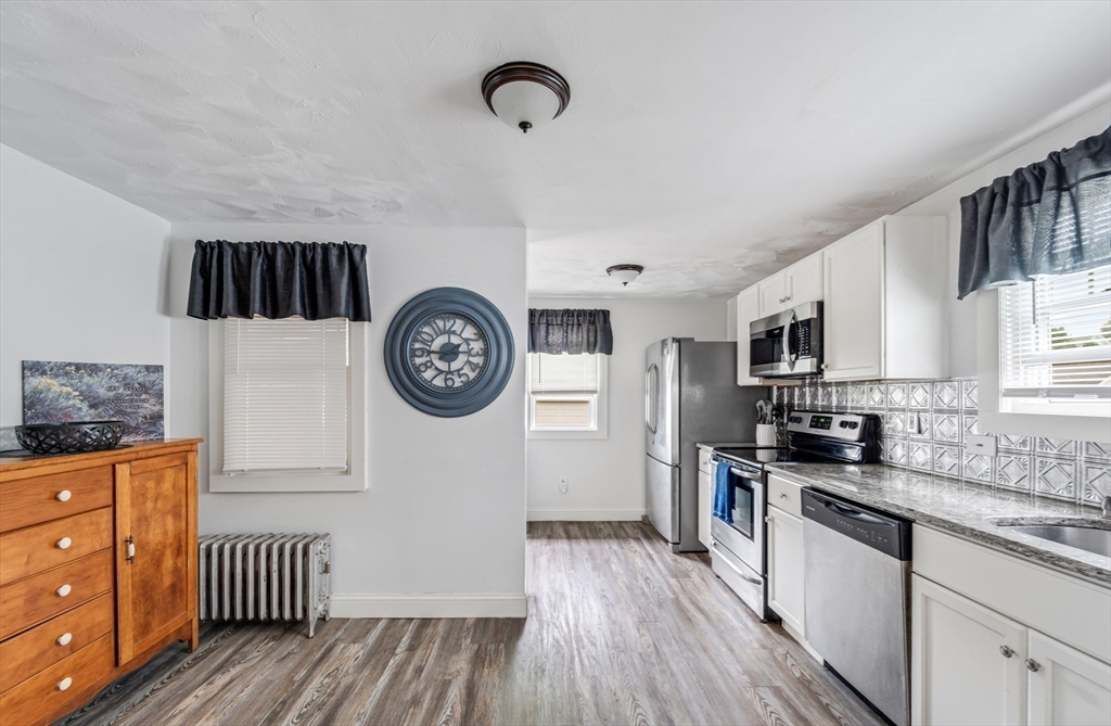 44 Gillette Avenue Springfield, MA 01118 - Photo 14 of 37 Gallery Image 14