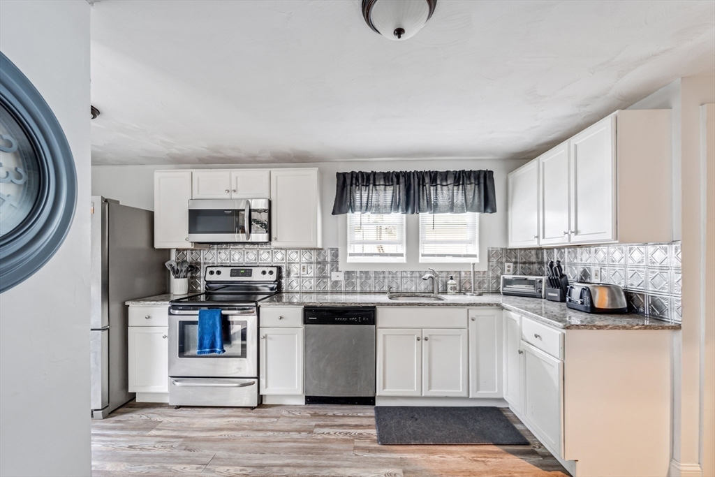 44 Gillette Avenue Springfield, MA 01118 - Photo 15 of 37 Gallery Image 15