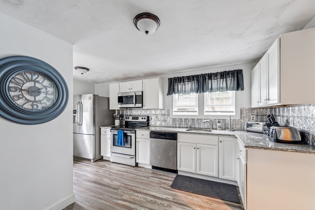 44 Gillette Avenue Springfield, MA 01118 - Photo 16 of 37 Gallery Image 16