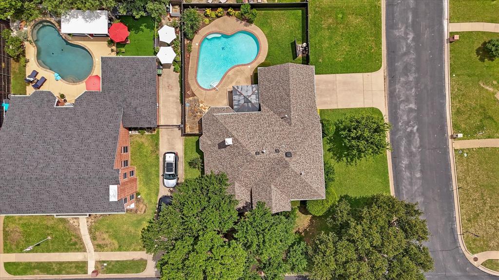 525 Springhill Drive Hurst, TX 76054 - Photo 2 of 40