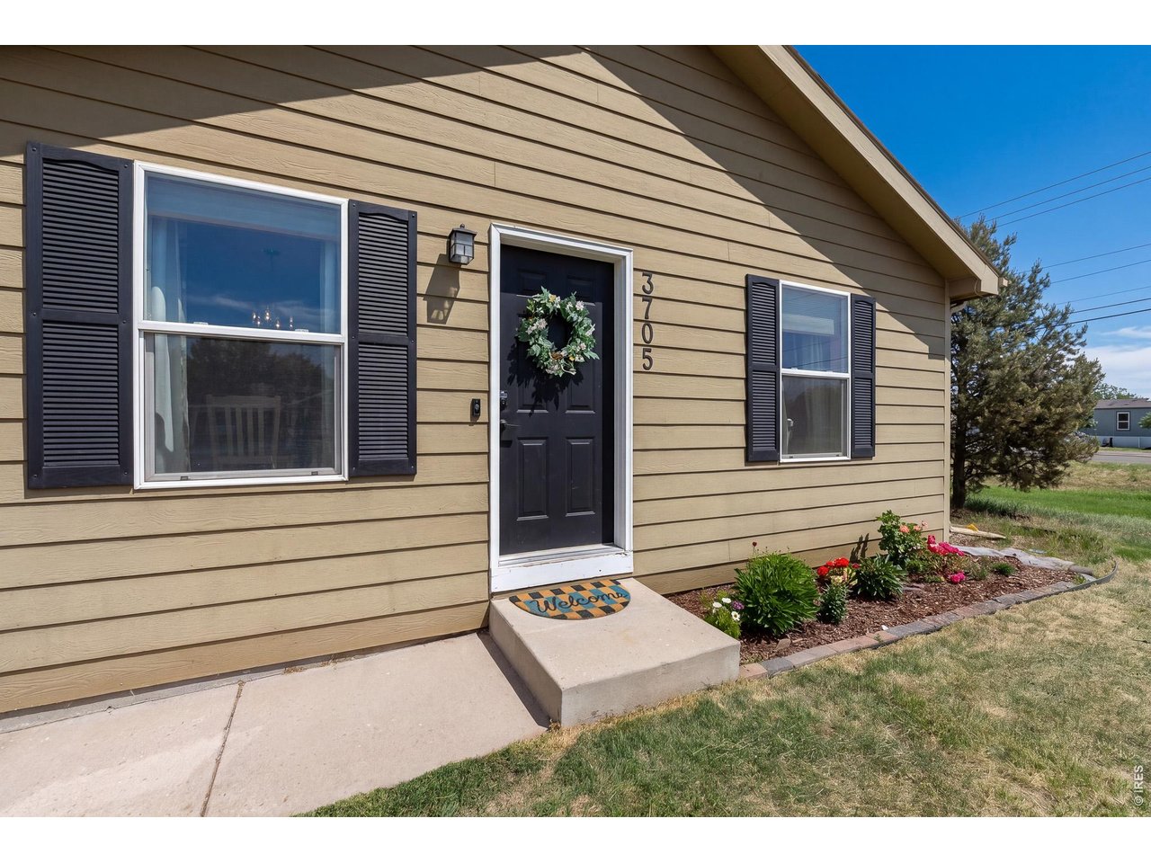 3705 Riverside Parkway Evans, CO 80620 - Photo 5 of 32 Front of house