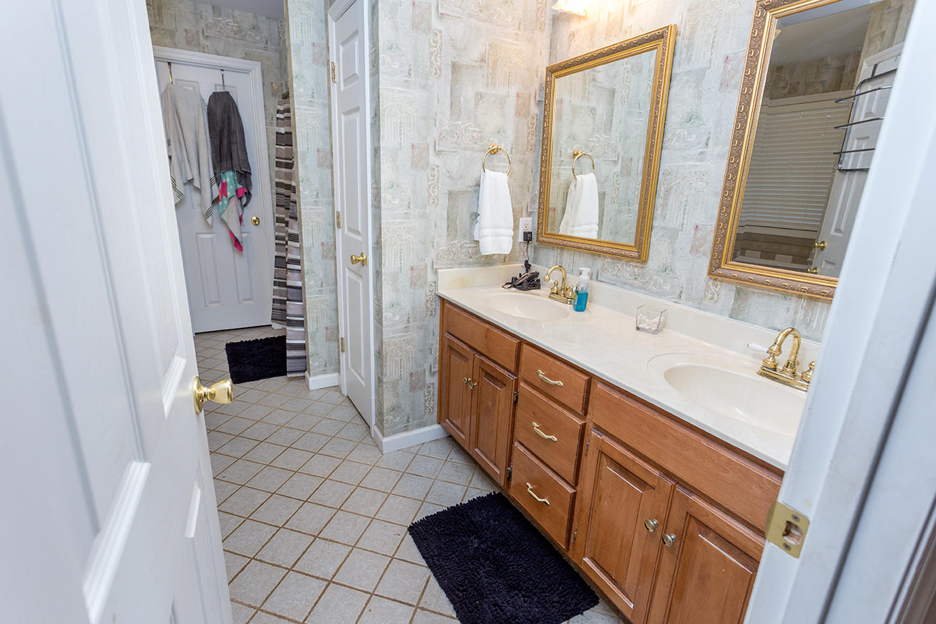 121 Maple Court Charleston, TN 37310 - Photo 13 of 21 IMG_1000
