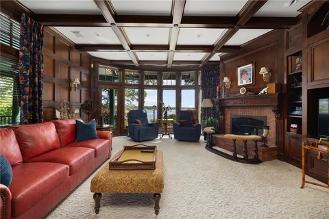 $3,995,000 | 17 Pojac Point Road, North Kingstown, RI 02852