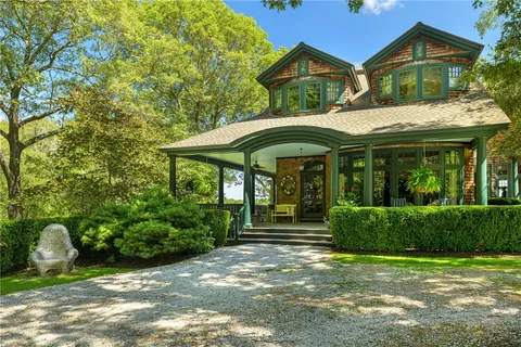 $3,995,000 | 17 Pojac Point Road, North Kingstown, RI 02852