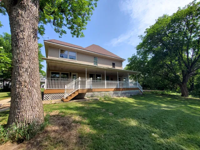 $174,900 | 674 2nd Street, Dawson, MN 56232