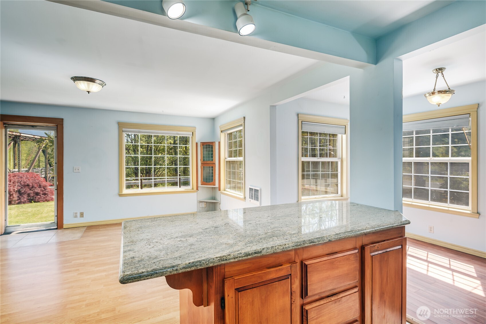 30212 Lake Cavanaugh Road Arlington, WA 98223 - Photo 10 of 38
