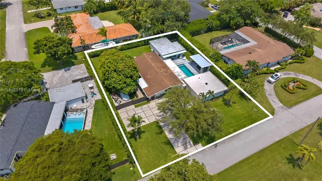 $2,149,999 | 7425 Southwest 139th Terrace, Palmetto Bay, FL 33158