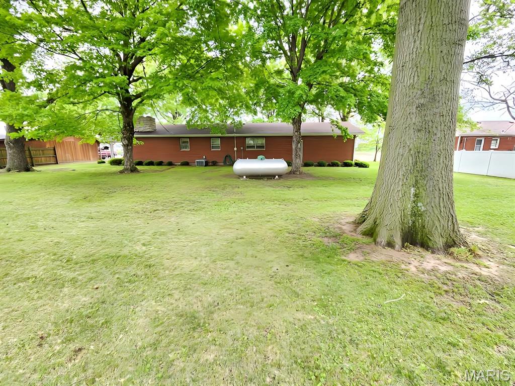 529 Old Rock Road Granite City, IL 62040 - Photo 10 of 42 Gallery Image 10