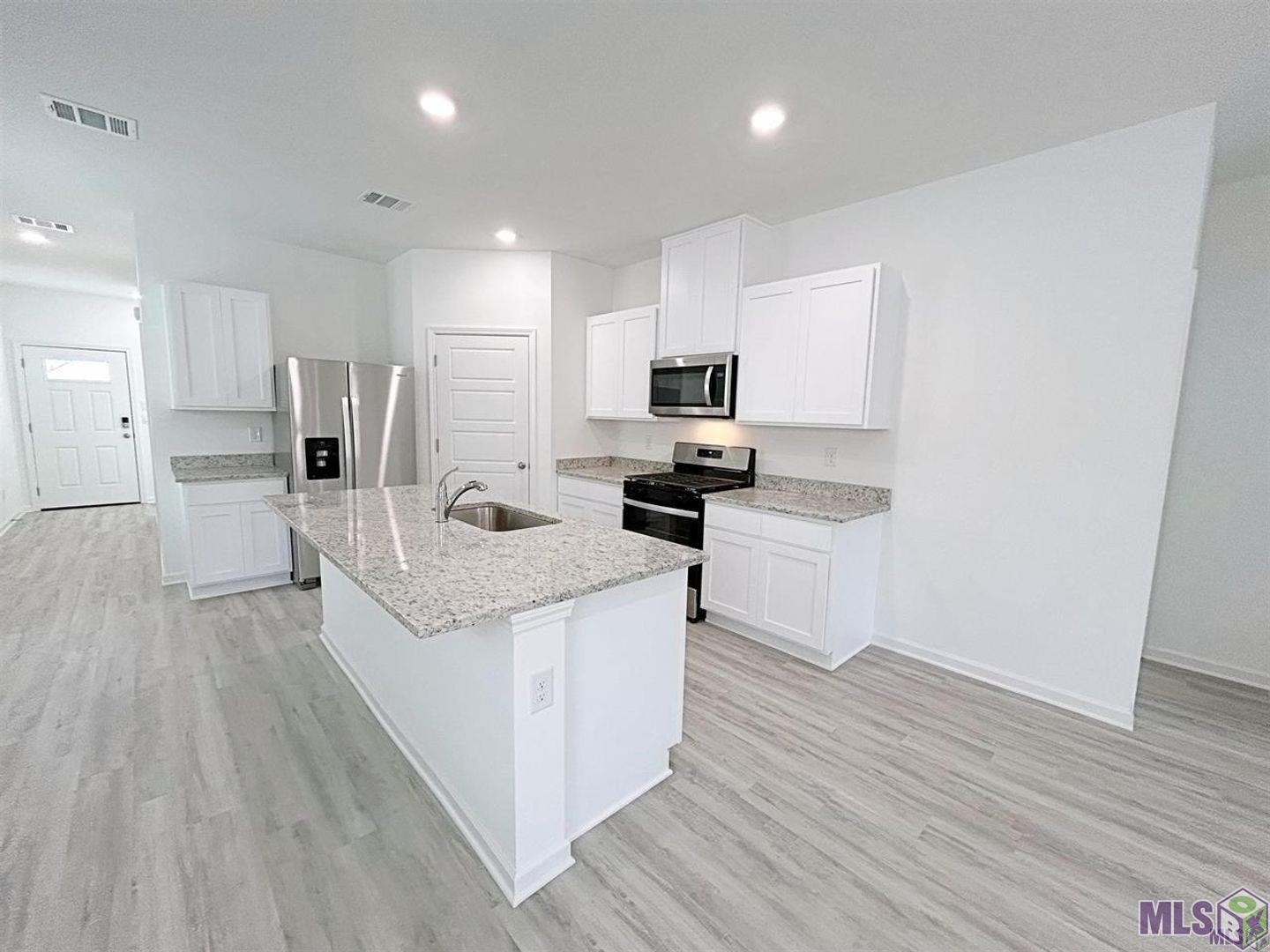 1237 Drago Drive Baton Rouge, LA 70820 - Photo 2 of 20