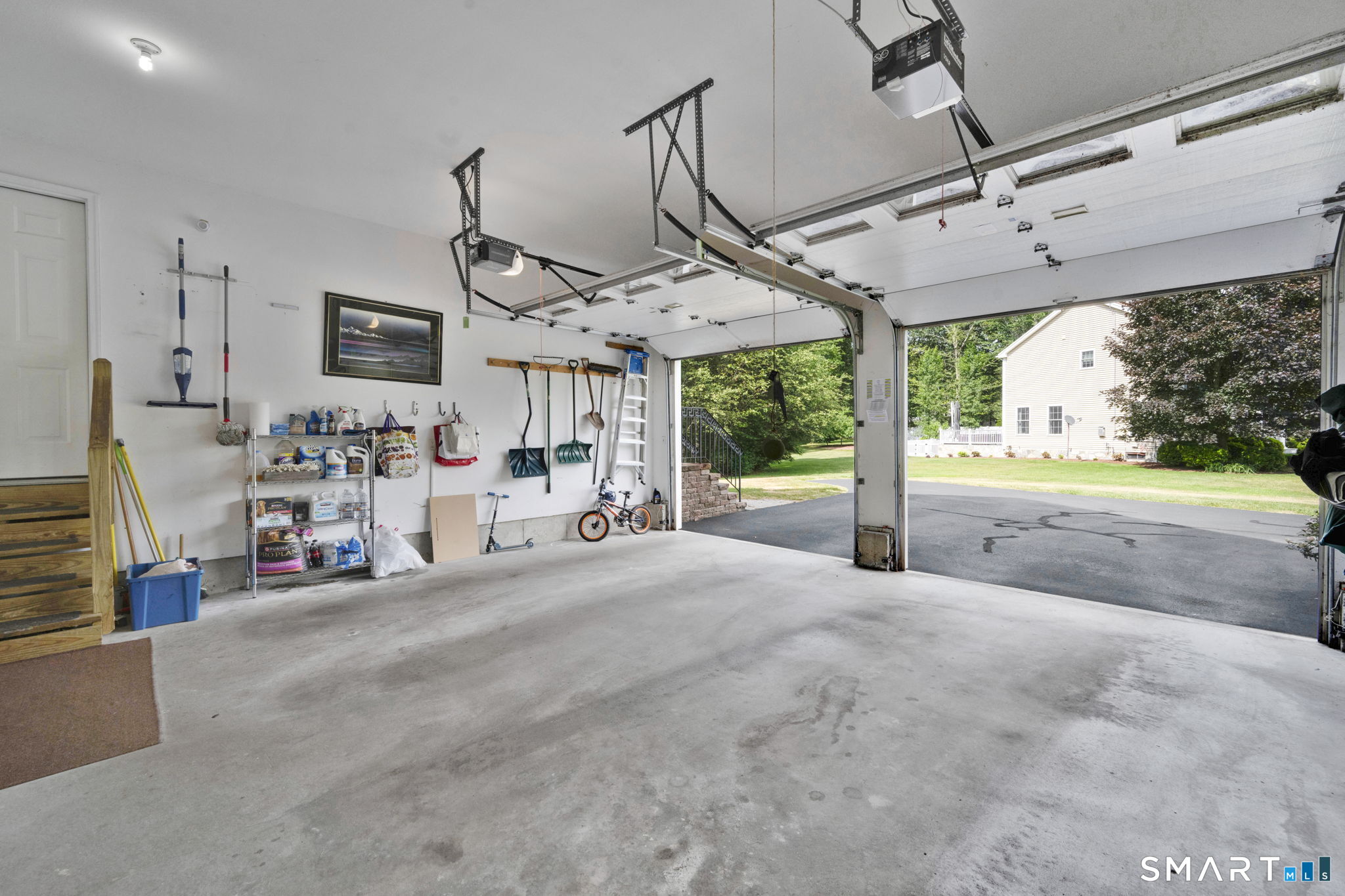 5 Edwards Way Bloomfield, CT 06002 - Photo 37 of 40 Spacious, attached two-car garage