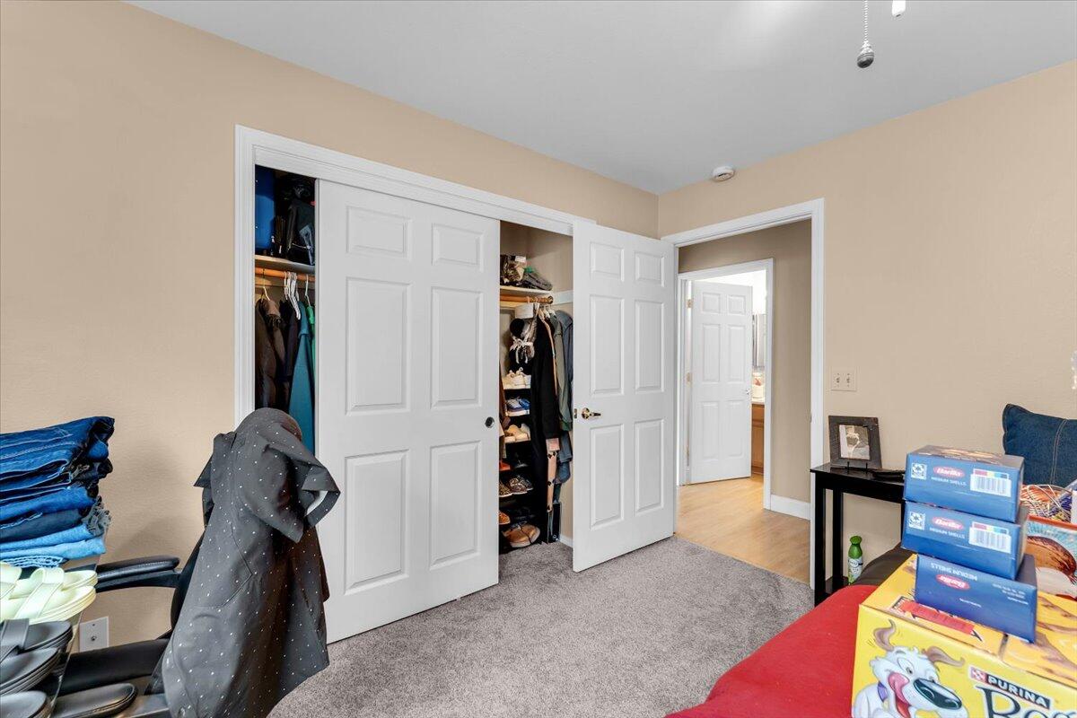 4597 Lynbrook Loop Redding, CA 96003 - Photo 26 of 36 Unit 2 - bedroom 2