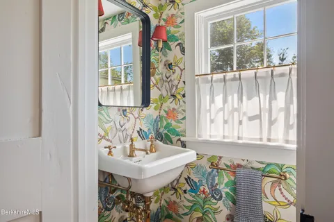 $3,750,000 | 1015 Sisson Hill Road, New Marlborough, MA 01230