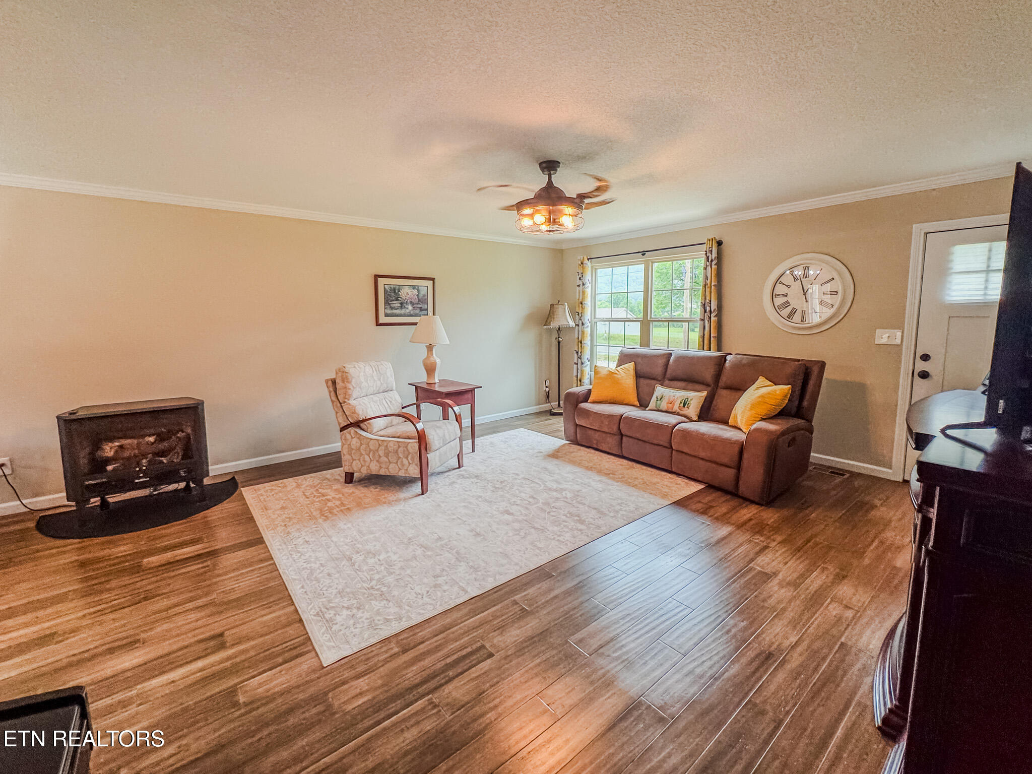 3988 Dutch Valley Road Clinton, TN 37716 - Photo 12 of 22 Alt Living