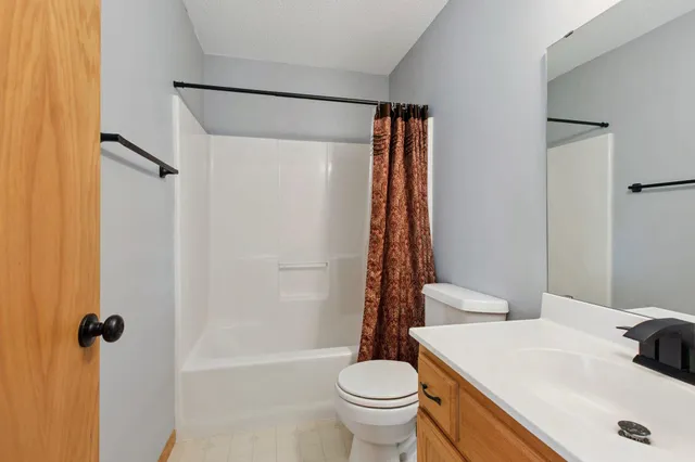 $550,000 | 749 Fox Road, Lino Lakes, MN 55014