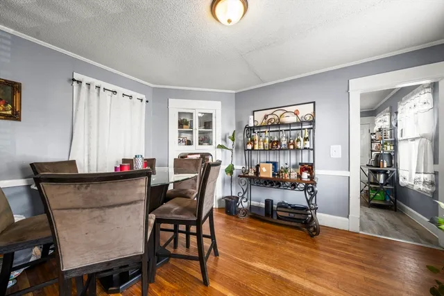 a view of a workspace with furniture and a livingroom