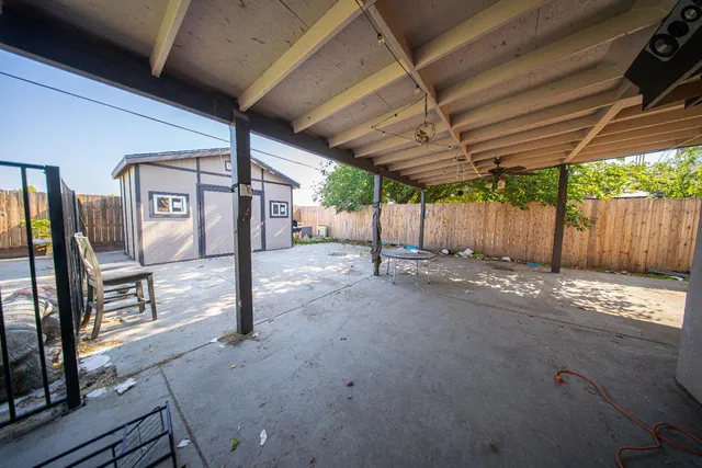 $445,000 | 152 North Shelly Avenue, Fresno, CA 93727