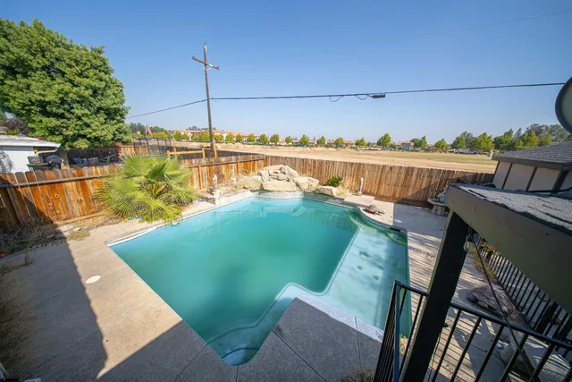 $445,000 | 152 North Shelly Avenue, Fresno, CA 93727