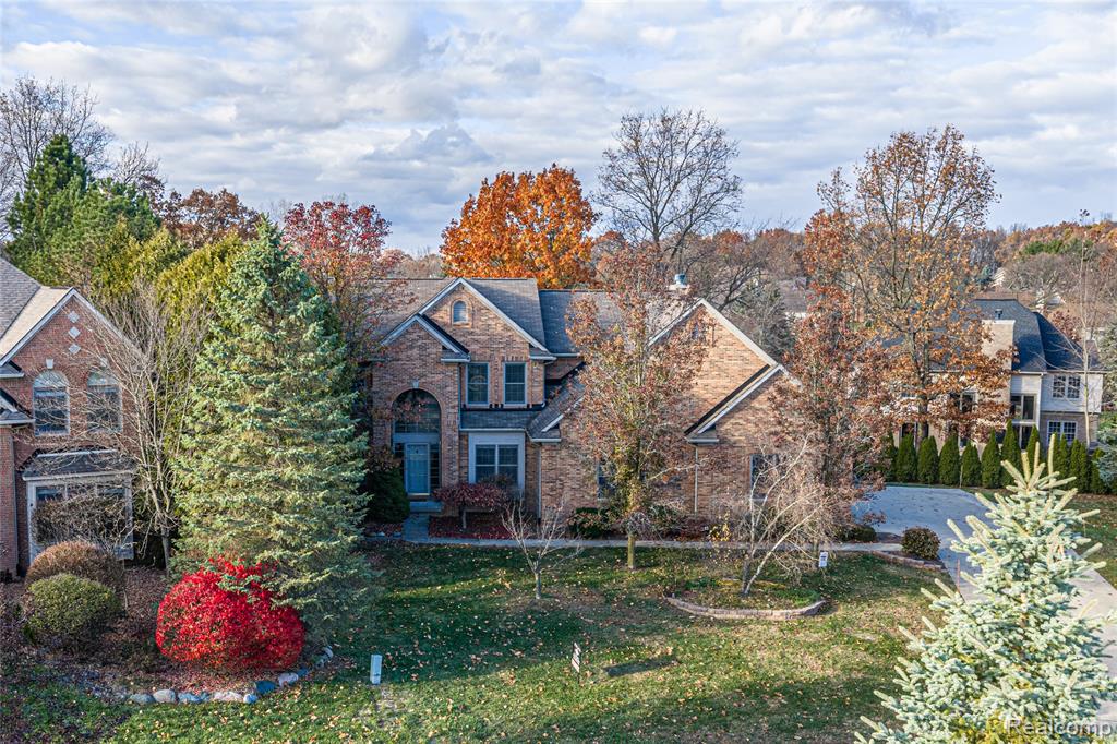3904 Kaeleaf Road Lake Orion, MI 48360 - Photo 4 of 66