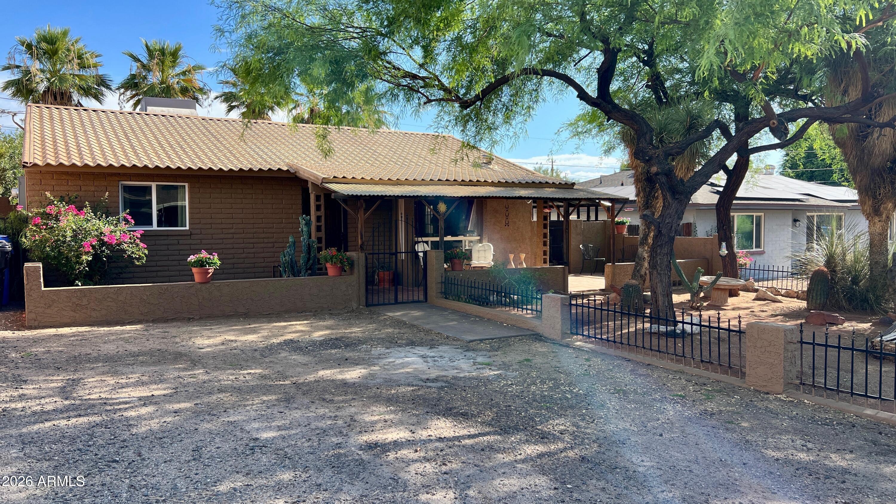 1218 East Shangri La Road Phoenix, AZ 85020 - Photo 4 of 5 DJI_20260625_080746_836