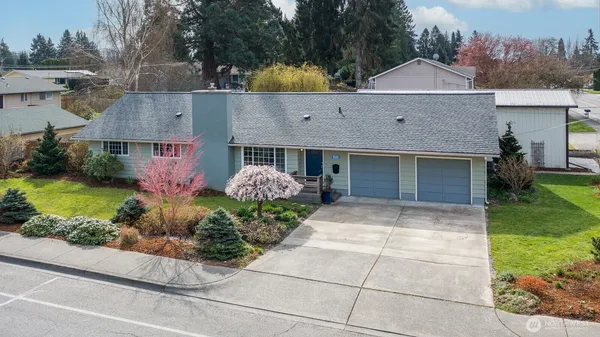 $585,000 | 1500 East Fairhaven Avenue, Burlington, WA 98233