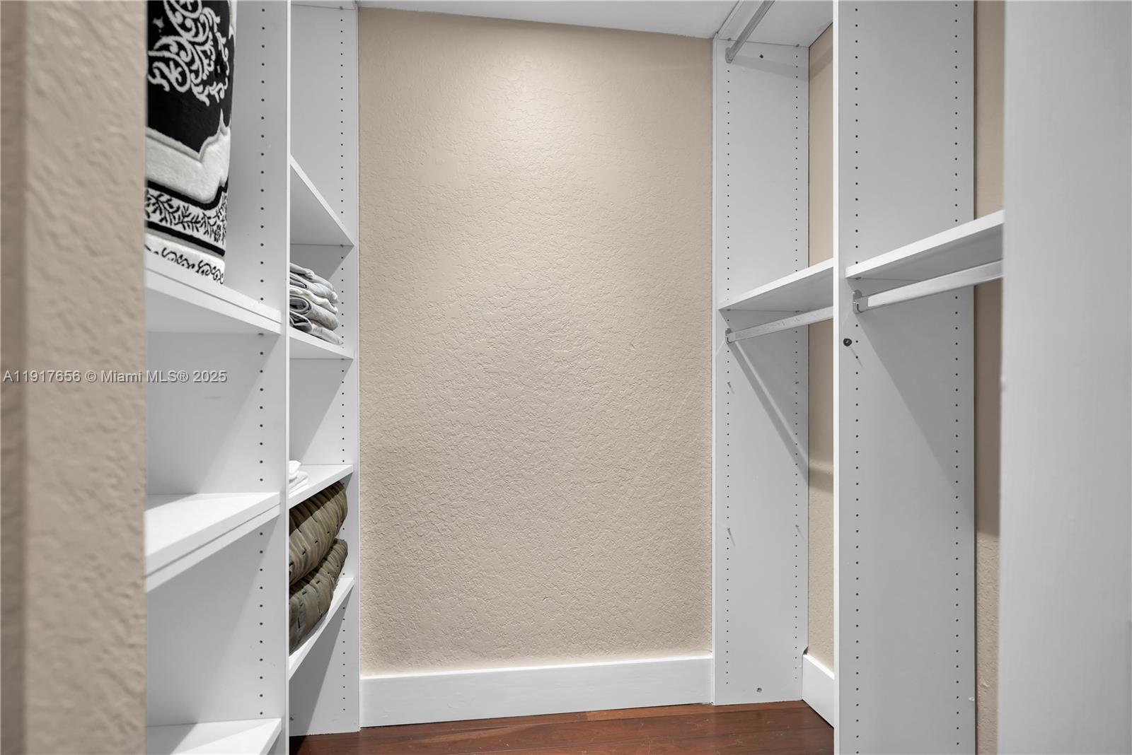 14896 Southwest 38th Street Davie, FL 33331 - Photo 31 of 60