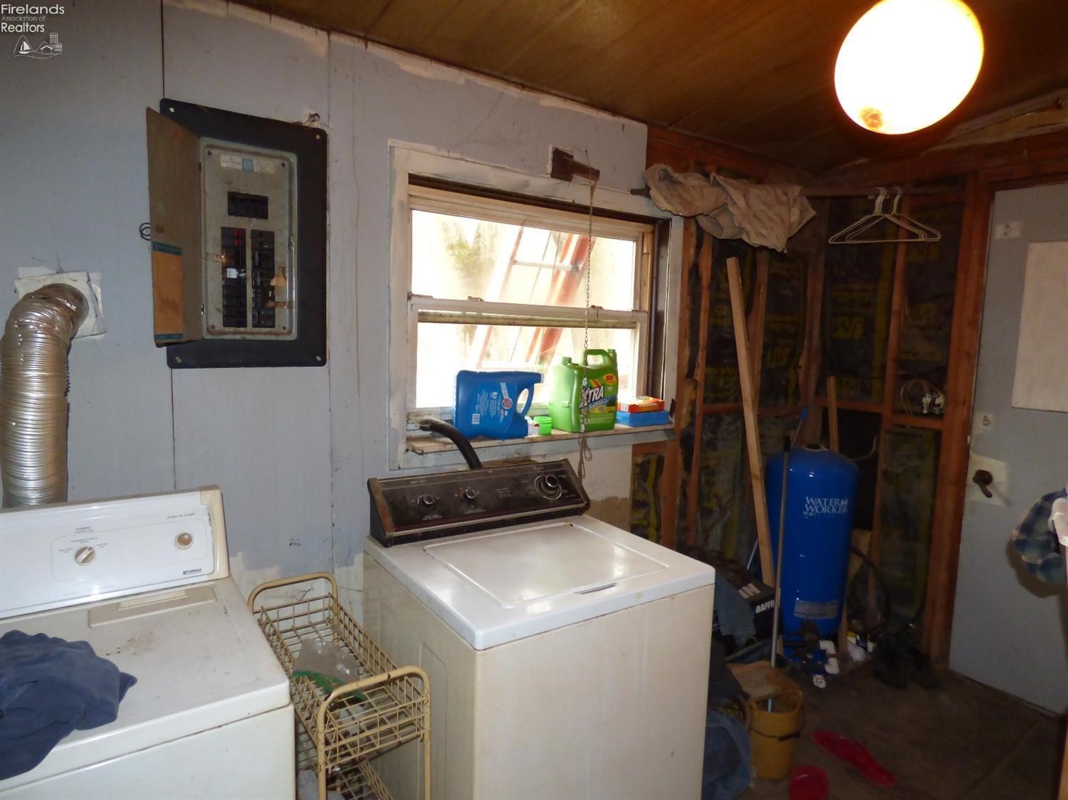 888 Evelyn Road Put In Bay, OH 43456 - Photo 6 of 9 Gallery Image 6