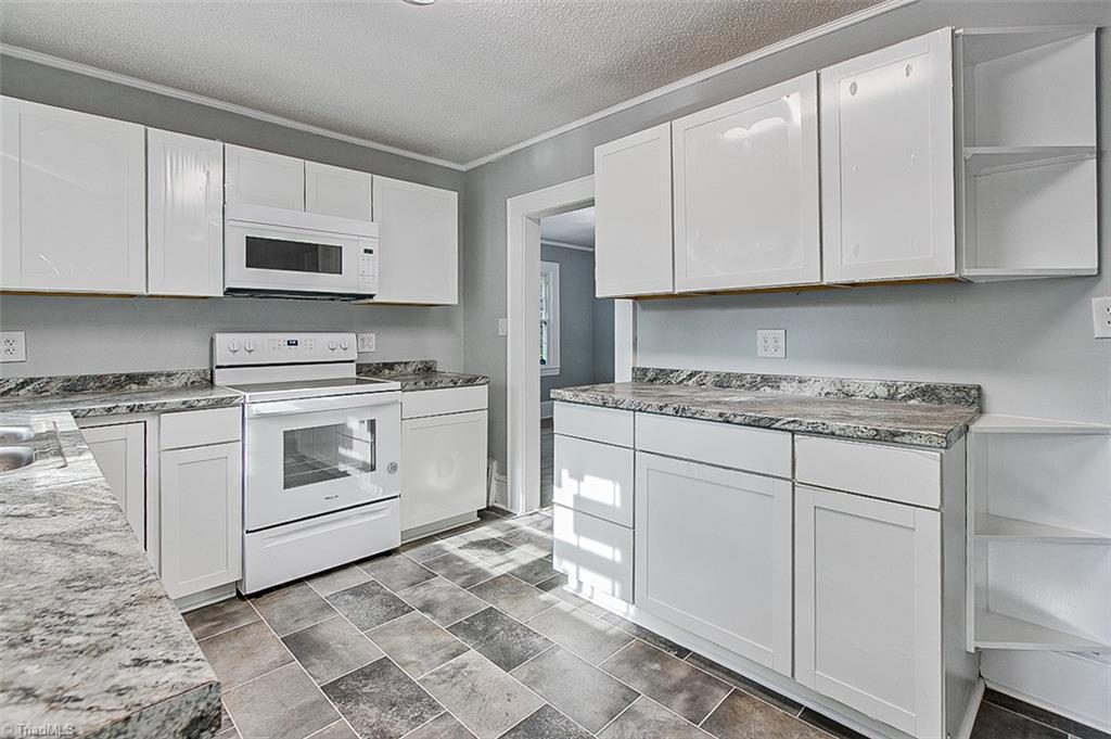 408 Forrest Street High Point, NC 27262 - Photo 12 of 47 Gallery Image 12