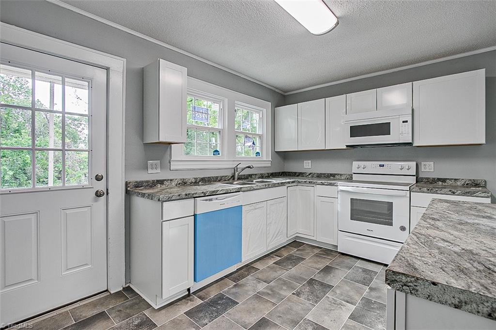 408 Forrest Street High Point, NC 27262 - Photo 14 of 47 Gallery Image 14