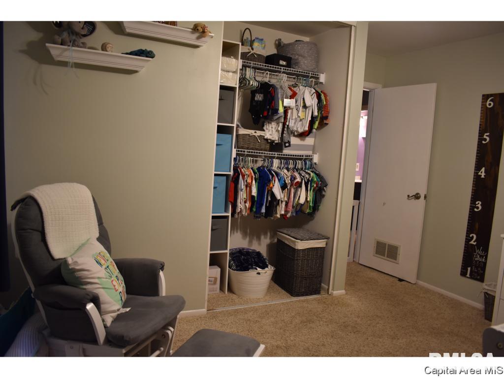 1908 Fairfield Drive Springfield, IL 62702 - Photo 12 of 23