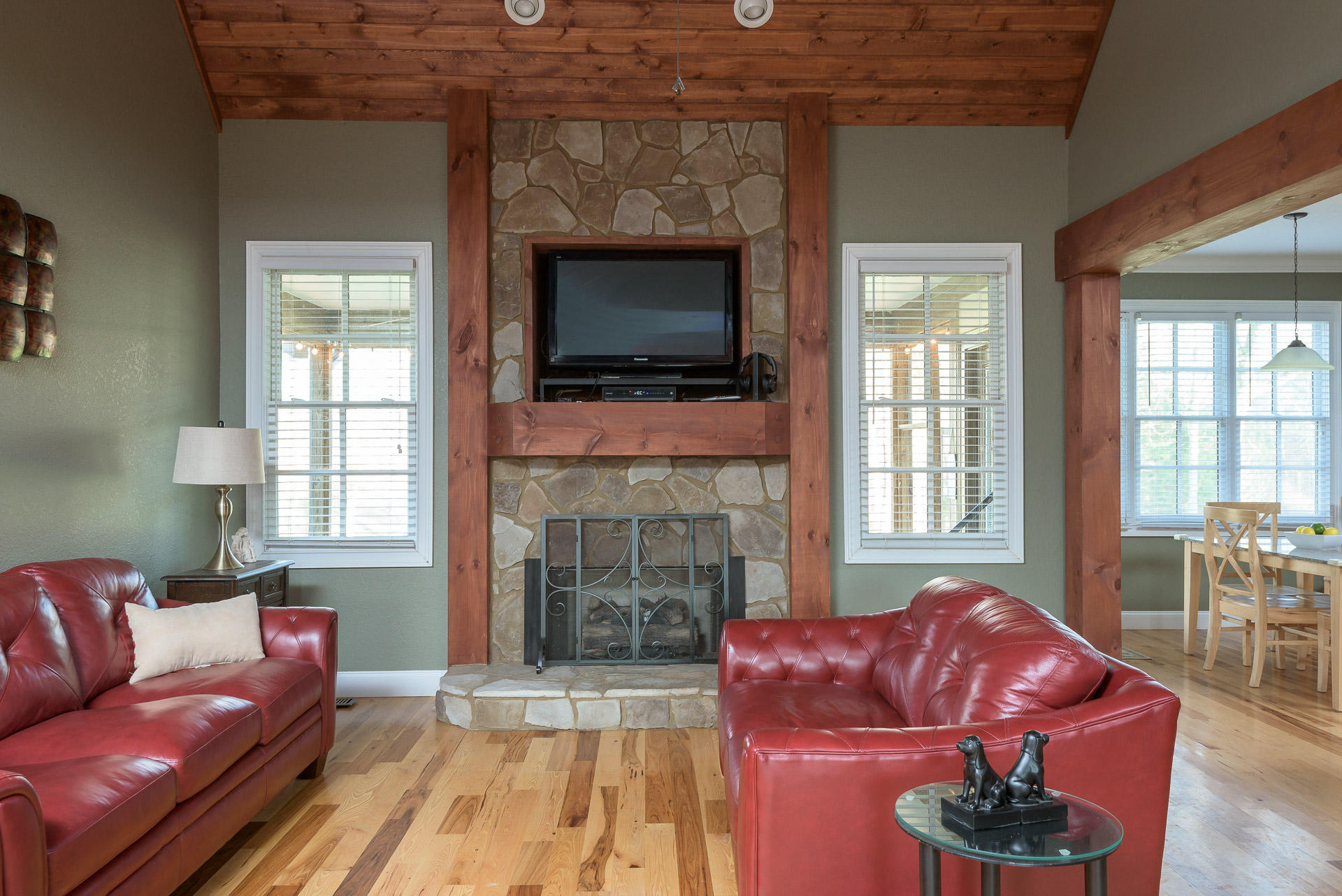 61 Pheonix Circle Rock Spring, GA 30739 - Photo 8 of 40 living1