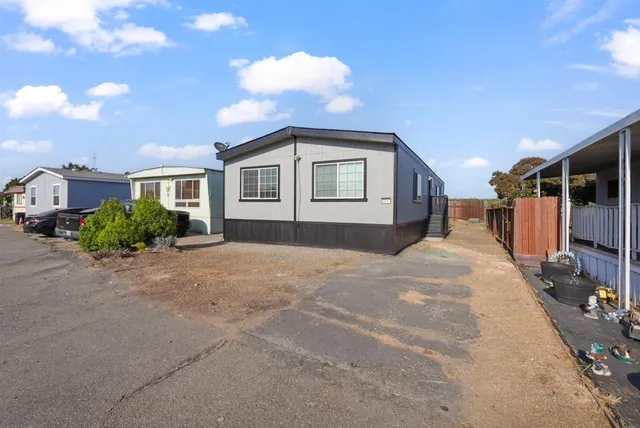 $174,999 | 1624 Highway 99, Unit 21, Manteca, CA 95336