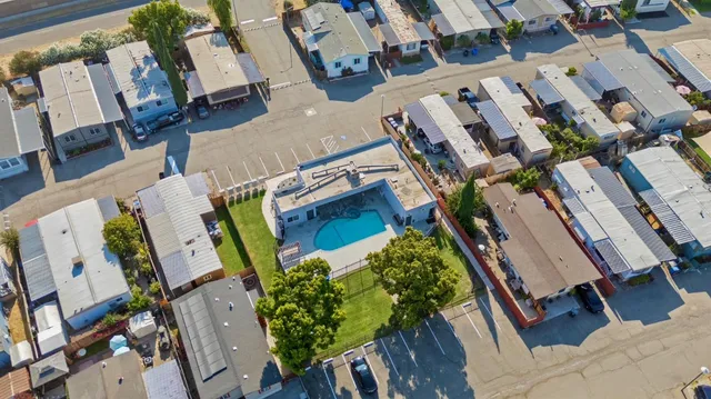 $174,999 | 1624 Highway 99, Unit 21, Manteca, CA 95336