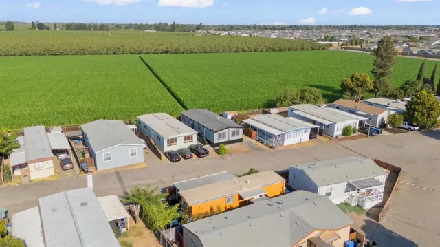 $174,999 | 1624 Highway 99, Unit 21, Manteca, CA 95336