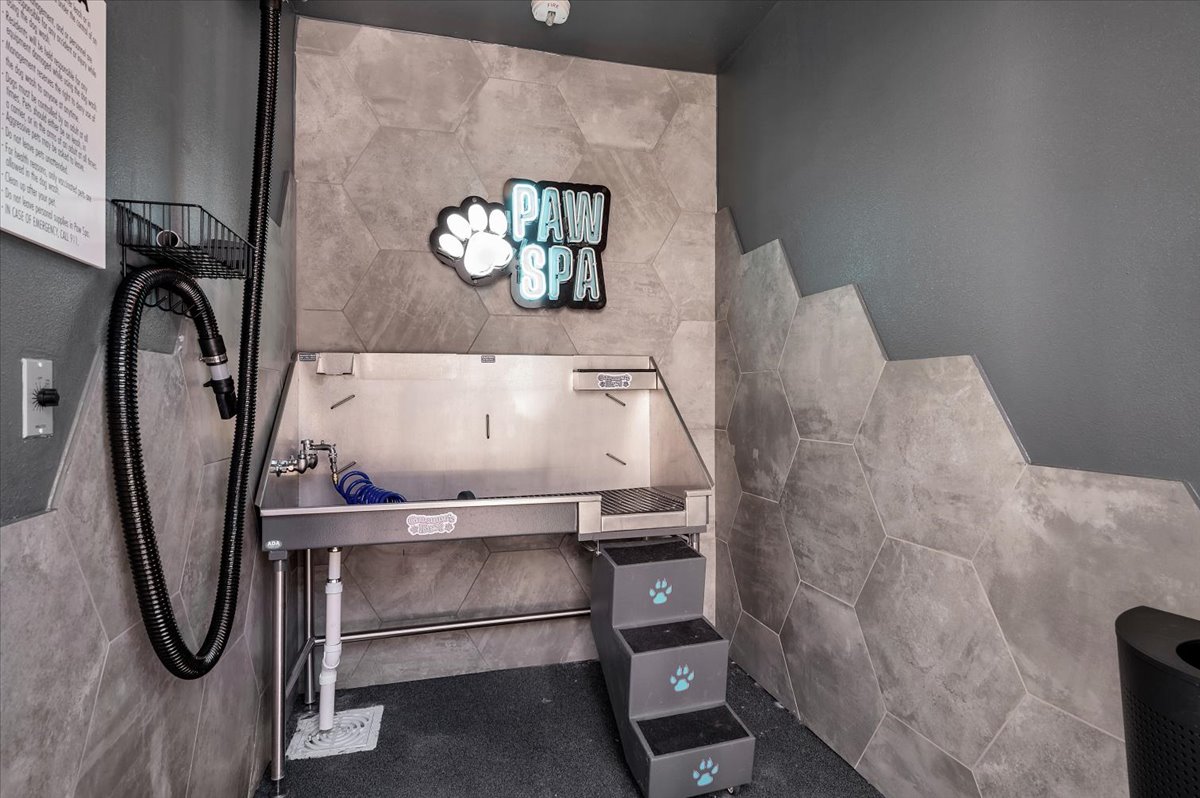 4801 Springdale Road, Unit 1402 Austin, TX 78723 - Photo 29 of 39 Pet spa
