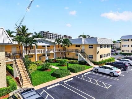 $234,900 | 25 Colonial Club Drive, Unit 205, Boynton Beach, FL 33435