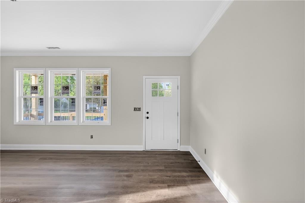 1701 Gavin Drive High Point, NC 27260 - Photo 5 of 27
